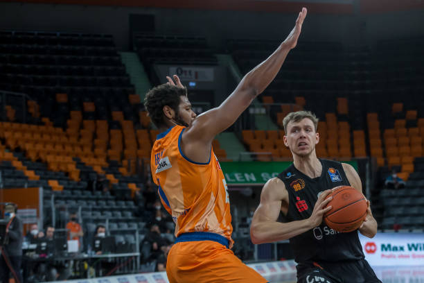 城在面对亚 城在面对亚