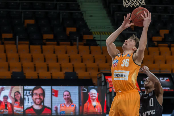 裁判的判罚 裁判的判罚